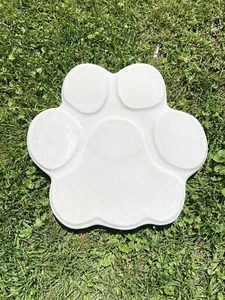 Concrete Pet Memorial, Stepping Stone, Garden Stone Paw Print - Small - Picture 1 of 3