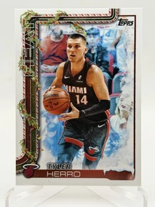 2025-26 Topps Holiday #SSV-TM Tyler Herro SSP Photo Variation Miami Heat - Bild 1 von 2