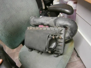 GENUINE JAGUAR S TYPE 3.0 V6 AIRBOX AIRFILTER P/N XW4U-9600-AD - Picture 1 of 1