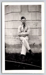 Junger Mann Fotografie Photograph Vintage Familienerinnerungen Fund unbekannt - Bild 1 von 2