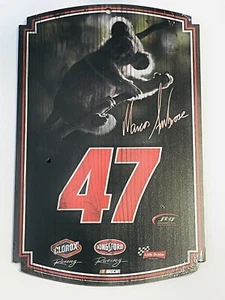 Marcos Ambrose #47 NASCAR Holzschild Plakette JTG Daugherty Racing Koala Man Cave - Bild 1 von 2