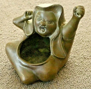 Unusual ceramic Figure Man Woman Shouting Figurine Statue Fist Up Old Dish GW - Picture 1 of 8