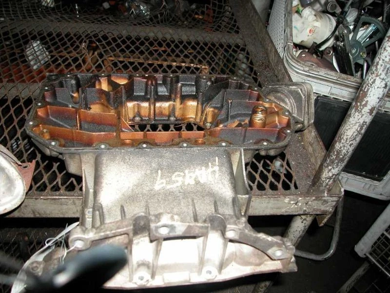 Cacerola de aceite superior Volkswagen Passat 98-05 2,8 litros Foto 1 de 4