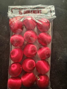 NEW Vintage PYRAMID Satin Unbreakable Christmas Ornaments Red 15 70s MCM USA - Picture 1 of 5