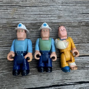 Lotto di 3 aiutanti Fisher Price Husky. 2 paramedici e 1 paziente. (B10) - Foto 1 di 3
