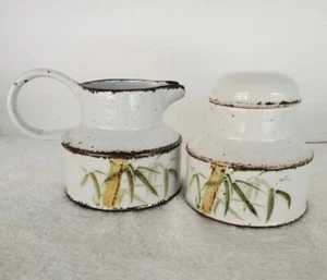 Zuccheriera e cremoso Midwinter Stonehenge rivestita in bambù Inghilterra set vintage - Foto 1 di 12