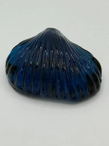 Vintage Iridescent Cobalt Blue Clam Shell Seashell Paperweight Carnival Glass - Picture 1 of 5