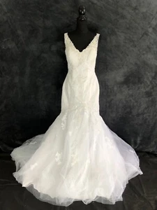 NEW WEDDING DRESS BY BERKETEX - SIZE 8 10 12, BRIDAL GOWN LACE RRP £899 - Picture 1 of 7