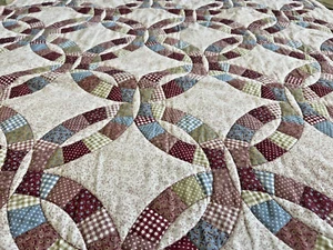 Pink Vintage Hand and Machine Quilted Double Wedding Ring Quilt 80.5' H 64.5 W - Picture 1 of 3