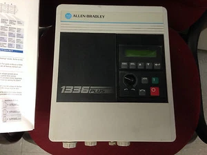 1336S AQF50-AA-EN-HA1-L6 ALLEN BRADLEY 1336 PLUS UNIDAD 240VAC in/5 HP probado - Imagen 1 de 9