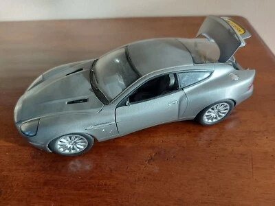 ASTON MARTIN VANQUISH 1/18 THE BEANSTALK GROUP - SENZA BOX LEGGI BENE !!  (1698) - Immagine 1 di 4