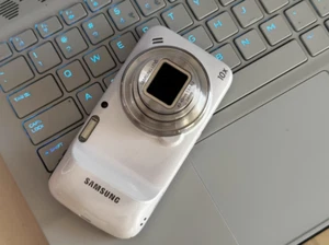 Samsung Galaxy S4 zoom C1010 CCD Camera 4.3-in Screen SM-C10-16MP Collector's - Picture 1 of 8