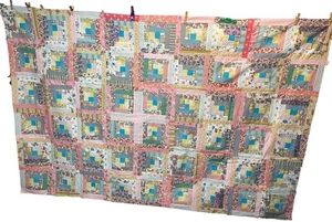 Unvollendetes Quilt-Top 55 Zoll x 83,5 Zoll Streifenquilt Pastellfarben Blockhaus-Stil - Bild 1 von 13