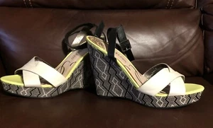 SAM & LIBBY BLACK WHITE IVORY LIME GREEN YELLOW NEON WEDGE STRAP HEELS 9 1/2  - Picture 1 of 4