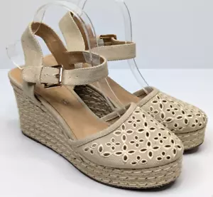 Skechers Wedge Heeled Espadrille Sandals Women 10 Beige Covered Toe Event Casual - Picture 1 of 11