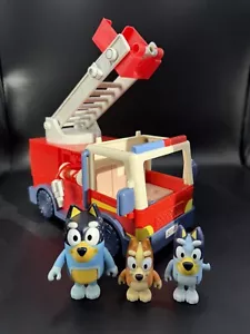 Bluey Camion dei Pompieri Giocattolo Veicolo Playset con 3 Personaggi Gioco - Foto 1 di 9