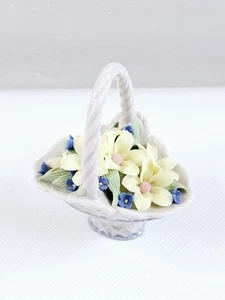 Lladro 7577 A Basket For You Yellow & Blue Flowers Porcelain Figurine Spain Vtg - Picture 1 of 17
