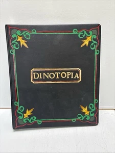 DINOTOPIA Fantasy Art Sammelkarten Mappe mit 76 Karten + 4 Karten - Bild 1 von 12