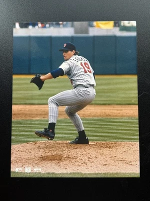 Scott Erickson  8x10 - Minnesota Twins Photo File MLB Baseball Pitcher #19 Kodak - Image 1 of 2