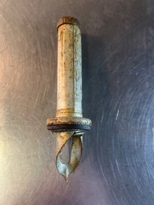 Boquilla y punzón manual vintage para lata de aceite - Imagen 1 de 2