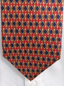 CRAVATTA BROOKS BROTHERS /USA 🔥 STAMPA ROSSA E BLU NAVY== 3 5/8" LARGHEZZA / SETA - Foto 1 di 4
