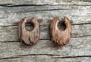 Wooden Post Earrings Mini Hoops Eco-Friendly Brown Coconut Wood Tribal Earrings - Imagen 1 de 2