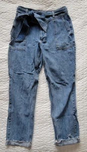 Abercrombie & Fitch Mediium Wash Mom Jeans with Belt Womens Size 27/4R - Picture 1 of 7