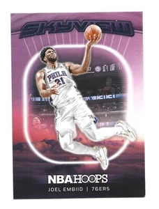 Baloncesto Panini NBA Hoops Skyview Joel Embiid #22 Philadelphia 76ers 2024-25 - Imagen 1 de 2
