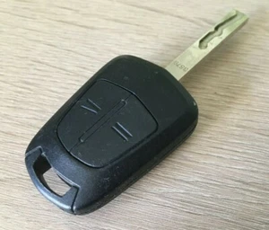 Llavero remoto de 2 botones Vauxhall usado número de pieza ZY08049127D - Imagen 1 de 2