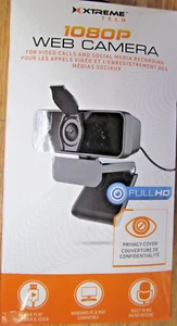 NUOVO XTREME TECH 1080p WEBCAM WINDOWS & MAC MICROFONO INTEGRATO COPERTURA PRIVACY SPEDIZIONE GRATUITA - Foto 1 di 5