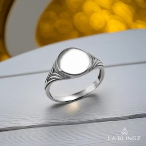 Sterling Silver Baby Signet Ring Classic Round Design | 925 Silver | Size 1-7 - Picture 1 of 6