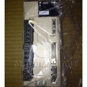 NEW Yaskawa SGDV-2R8F01A Servo Drive SGDV2R8F01A 1PCS - Picture 1 of 8