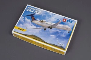 1/144 BPK 14407 Bombardier CRJ-700 Lufthansa, United livery + masks & metal part - Imagen 1 de 6