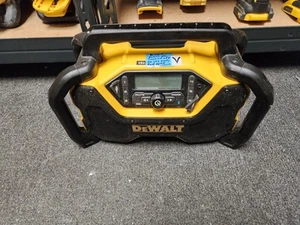 DEWALT Tragbares kabelloses Bluetooth Baustellenradio - DCR028B OHNE STROM - Bild 1 von 4