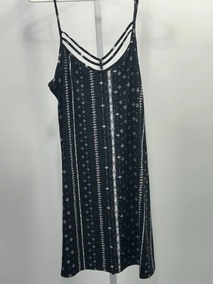 Vestido negro geométrico sin mangas por encima de la rodilla Mudd para mujer a rayas, talla mediana.2N Foto 1 de 4