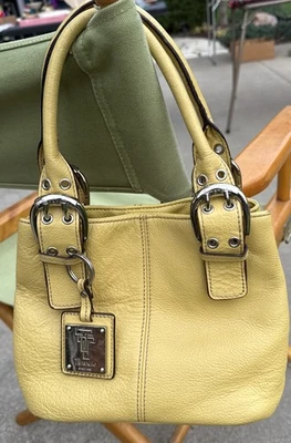 Cartera de cuero Tignanello con asas de hebilla amarillo mostaza Foto 1 de 4