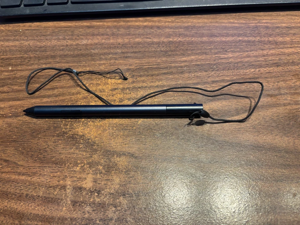 Dell PN556W 39.4 mil Active Tablet Stylus - Black - Image 1 of 1