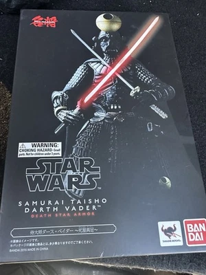 Figura de acción Bandai Star Wars Samurai Taisho Darth Vader Foto 1 de 4