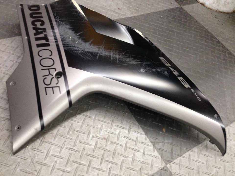 Carenado lateral derecho Ducati 848 1098 1198 Evo Corse SE OEM Foto 1 de 1