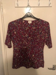 East size M V-neck deep pink top Floral - Picture 1 of 5