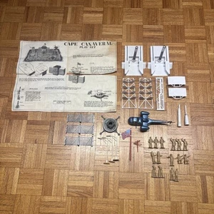 1960's Marx Cape Canaveral Playset Guided Missile Center Parts Lot - Picture 1 of 15