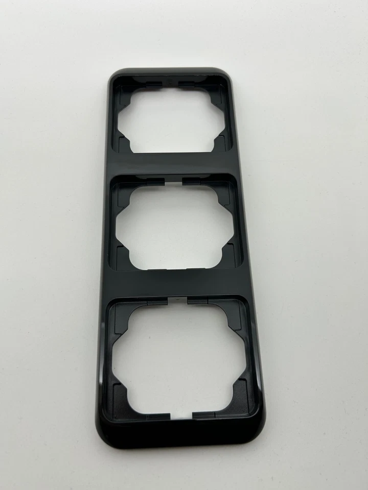 Busch Jaeger Alpha nea 3-fach Senkrecht Rahmen f Schalter Basalt Schwarz N - Bild 1 von 1