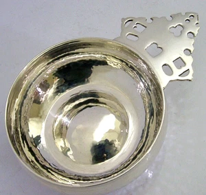 STERLINGSILBER GEHOBELT PORRINGER TASSE SCHALE WINETASTER 1984 KUNSTHANDWERK 100g - Bild 1 von 7