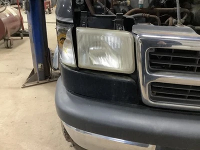 Passenger Right Headlight Fits 95-97 DODGE 1500 VAN 349858 - Image 1 of 4