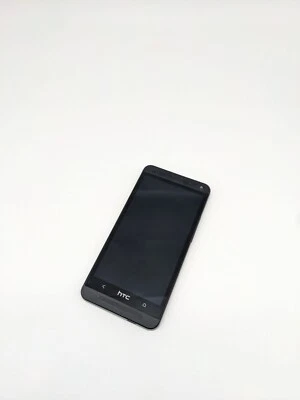 HTC ONE M7 PN07100  Schwarz | LÄDT/STARTET NICHT - Bild 1 von 4