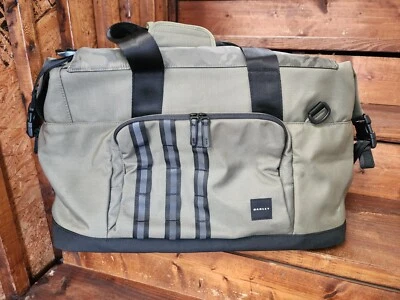 Oakley Duffel Bag 55L Black Great for Gym or Travel High Quality Stylish - Image 1 of 2