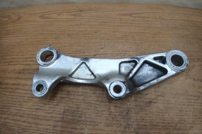 Yamaha Royal Star XVZ1300 1998 Tour Deluxe montaje de pinza de freno trasero Foto 1 de 4