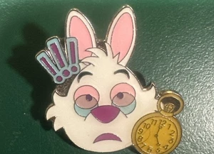 I'm Late - Emoji Blitz White Rabbit - Alice in Wonderland Disney Pin - Picture 1 of 2