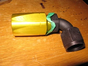 (1) Tubo reutilizable de campo conectable de 10, 5/8" para manguera codo giratorio 90 grados - Imagen 1 de 6