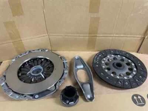 BMW 1 ser 116i F20 F1 F22 F23 F30 F31 CLUTCH KIT LUK BRAND NEW 8482598 - Afbeelding 1 van 1